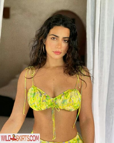 Emeraude Toubia / emeraude nude Instagram leaked photo #10