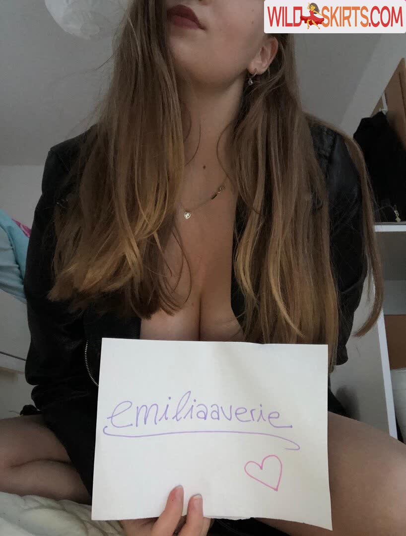 emiliaaverie / emiliaaverie / pemiliaavery nude OnlyFans, Instagram leaked photo #8