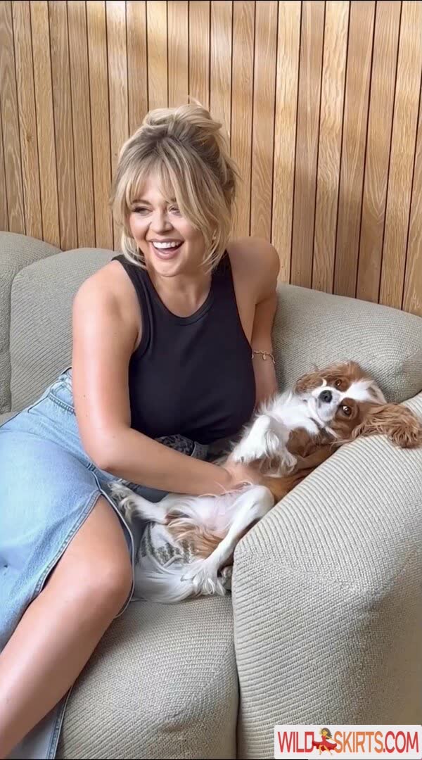 Emily Atack / emilyatack nude Instagram leaked photo