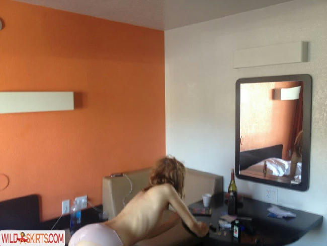 Emily Browning / emilyjanebrowning nude Instagram leaked photo #81