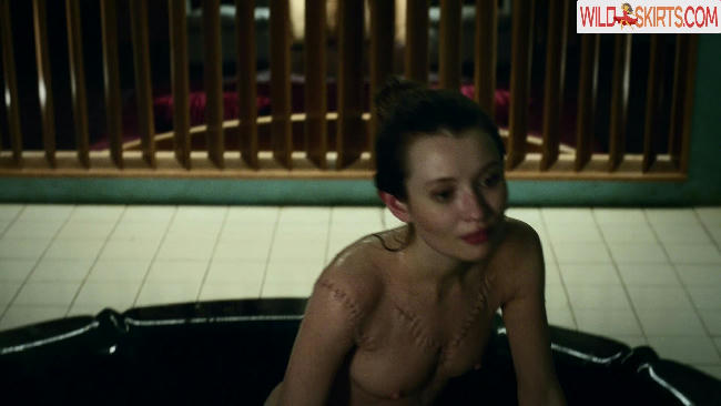 Emily Browning nude leaked photo #3