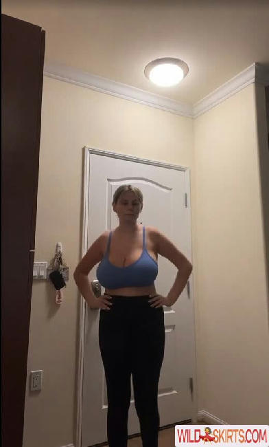 Emily V / emilyluvv69 / emilyvofficial nude OnlyFans, Instagram leaked photo #17