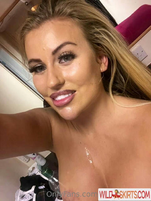 emilyblakebs / emilyblakebs / emilyblakeuk nude OnlyFans, Instagram leaked photo #37