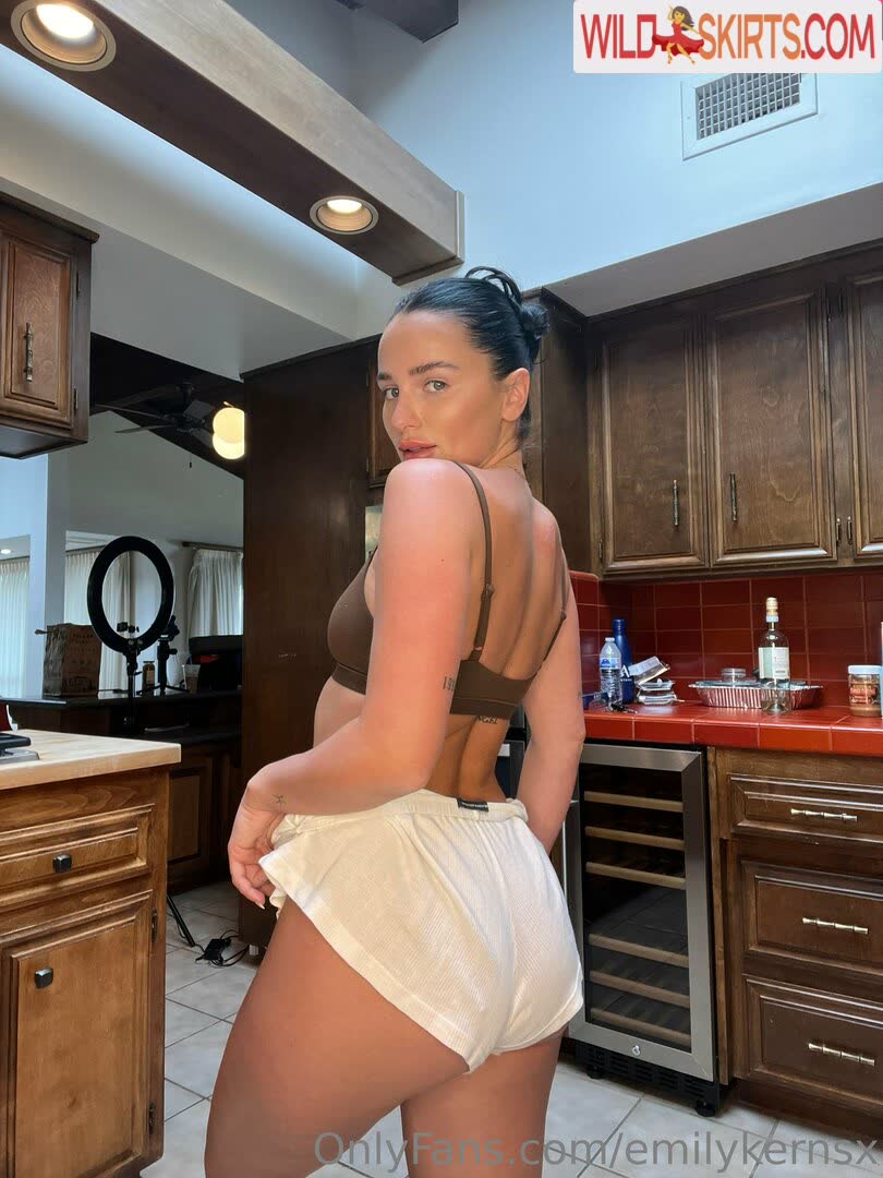 emilykernsx / emily.kerns / emilykernsx nude OnlyFans, Instagram leaked photo #11