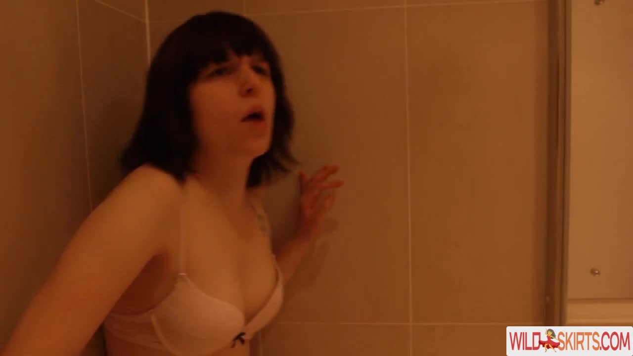 Emma Blackery nude leaked photo #1