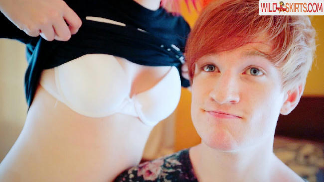 Emma Blackery / emmablackery nude Instagram leaked photo #23