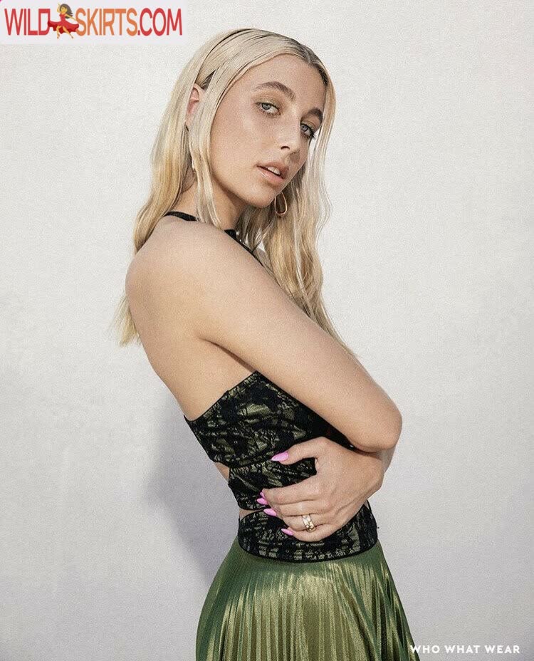 Emma Chamberlain / emmachamberlain / u95012320 nude OnlyFans, Instagram leaked photo #3