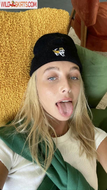 Emma Chamberlain / emmachamberlain / u95012320 nude OnlyFans, Instagram leaked photo #19