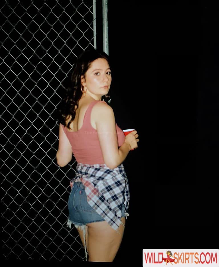 Emma Kenney nude leaked photo #9