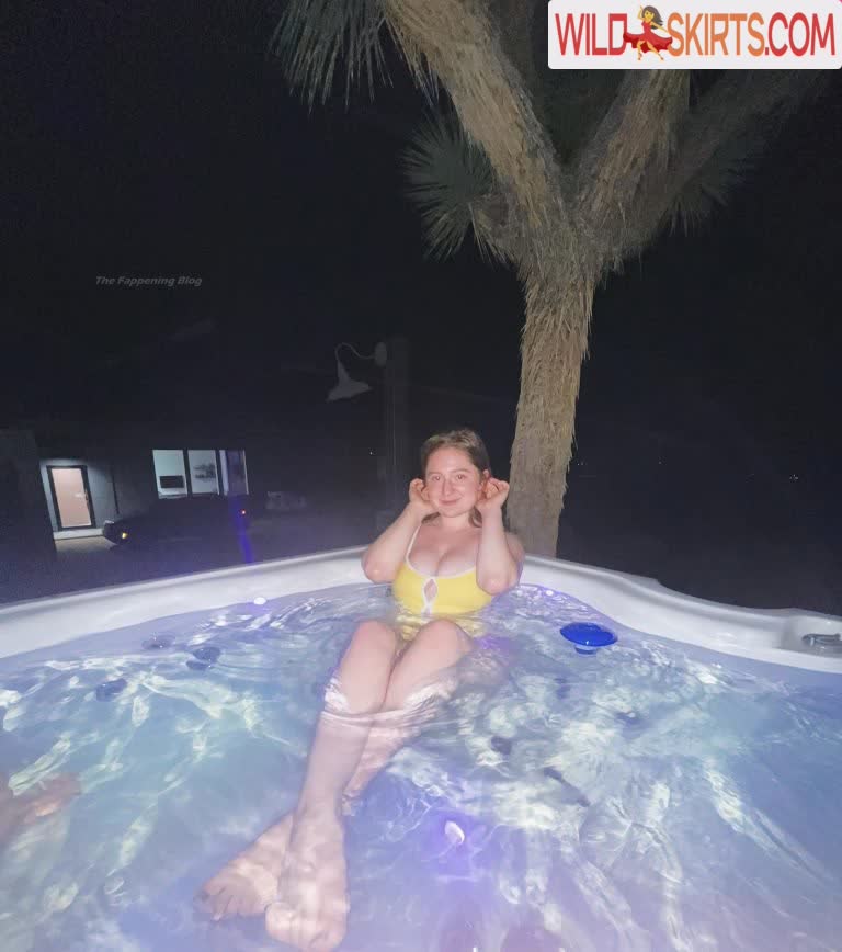 Emma Kenney nude leaked photo #18