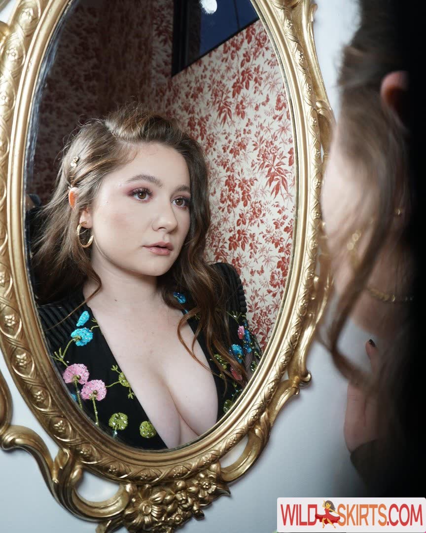 Emma Kenney nude leaked photo #30