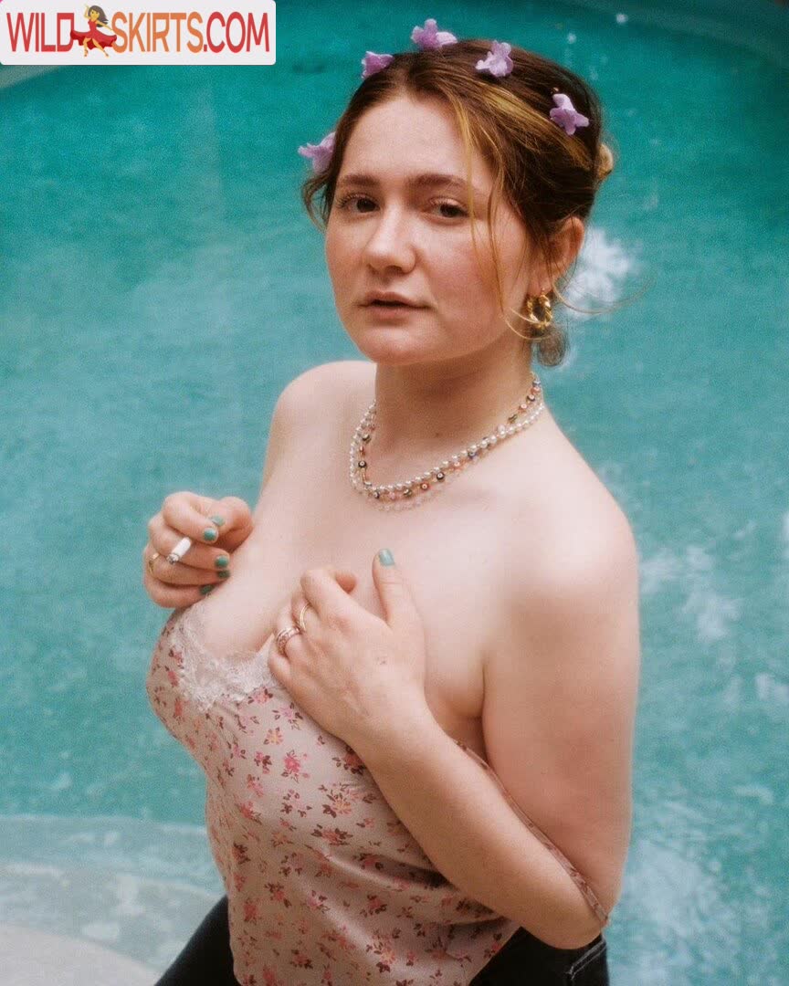 Emma Kenney nude leaked photo #195