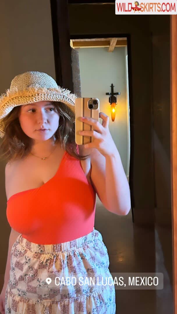 Emma Kenney / amirrazm / emmakenney / ems4638 nude OnlyFans, Instagram leaked photo #9