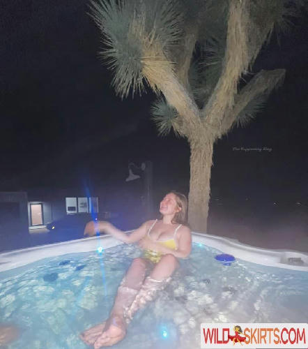 Emma Kenney / amirrazm / emmakenney / ems4638 nude OnlyFans, Instagram leaked photo #20