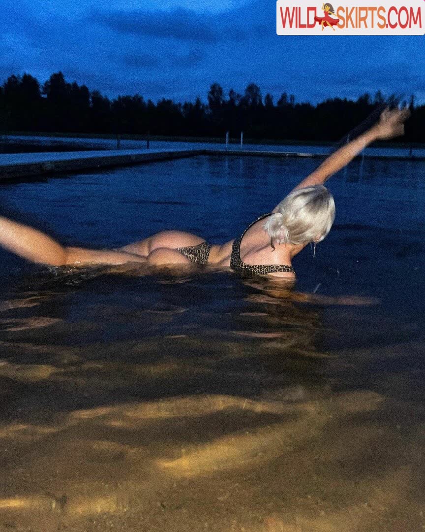 Erikalindgr3n / Erika Lindgren / erikalindgr3n nude Instagram leaked photo