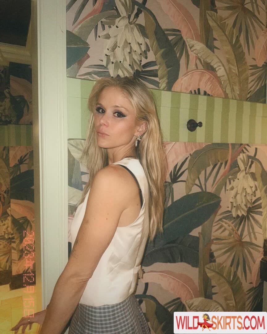 Erin Moriarty / erinelairmoriarty nude Instagram leaked photo #8