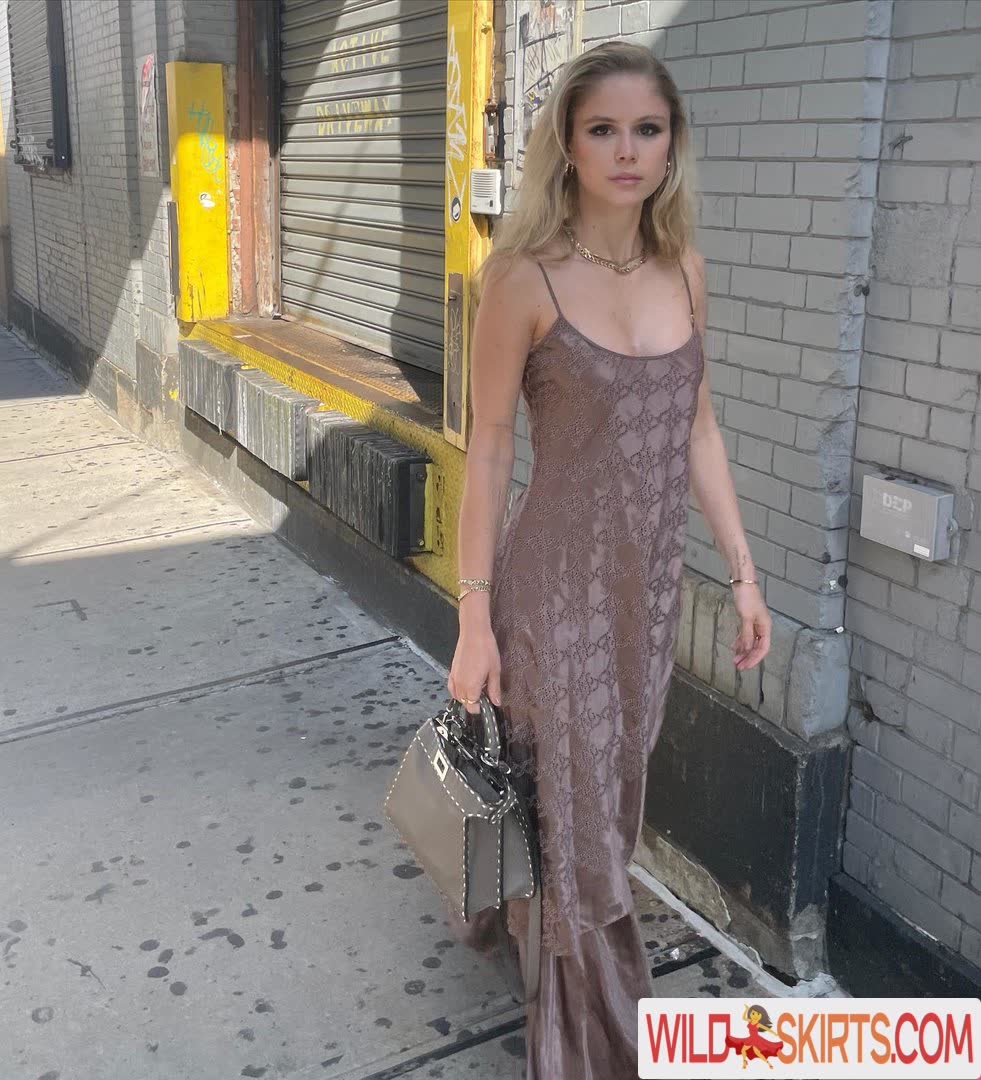 Erin Moriarty nude leaked photo #7