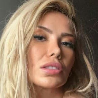 Esra Ersoy avatar