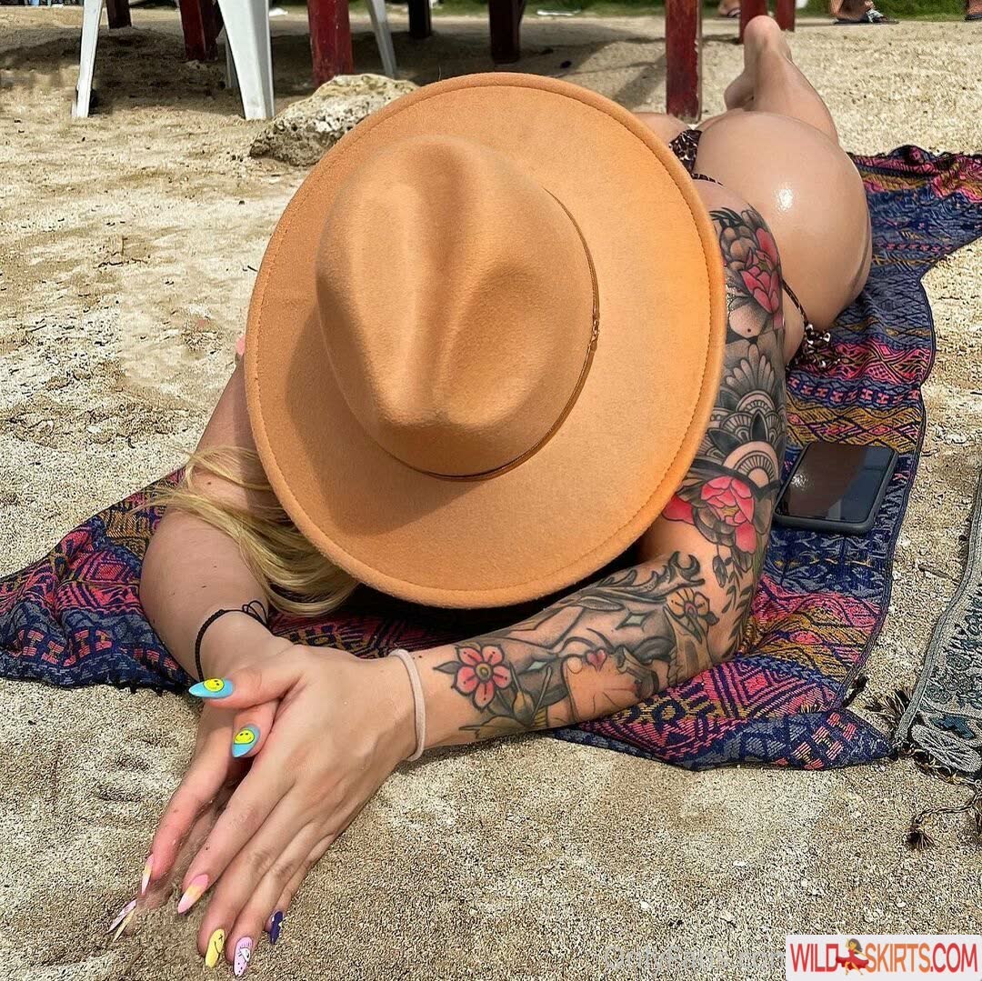 estaosorioxx / Laura Osorio / elleveoxoxo / estaosorioxx nude OnlyFans, Instagram leaked photo #9