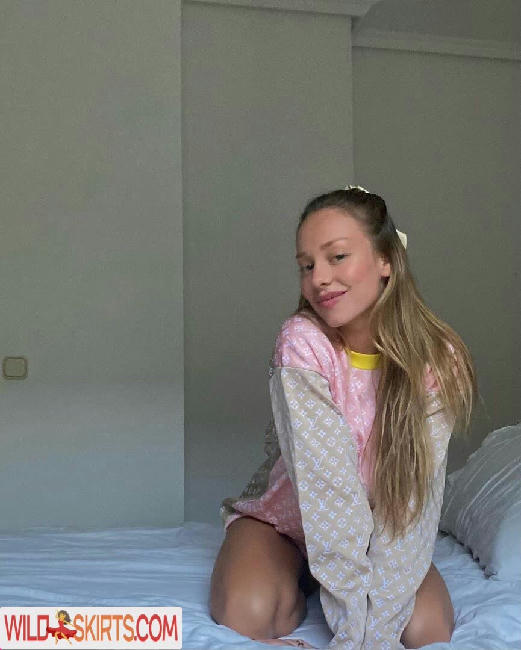 Ester Exposito / ester_exposito / esterexposito nude OnlyFans, Instagram leaked photo #135