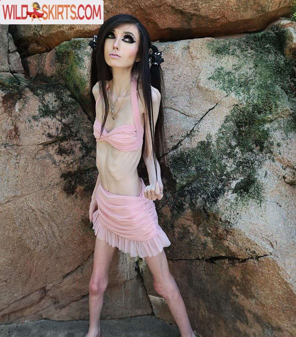 Eugenia Cooney nude leaked photo #26