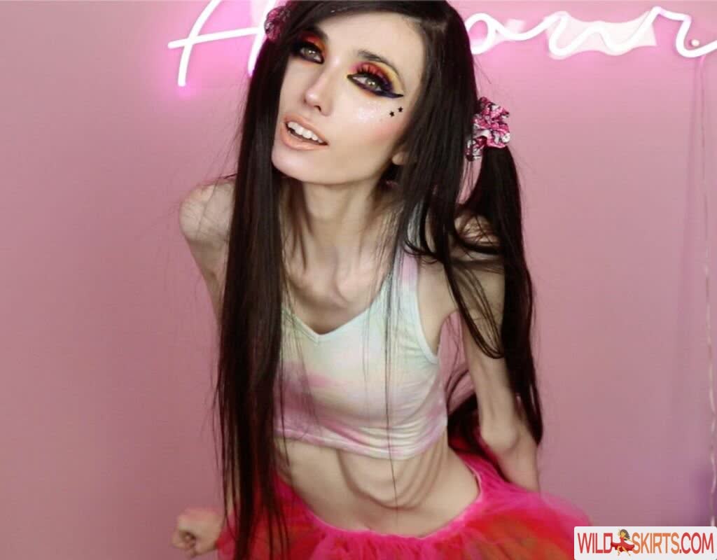 Eugenia Cooney nude leaked photo #30