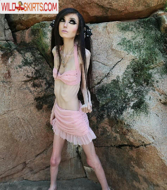 Eugenia Cooney / eugenia_cooney / eugeniacooney nude Instagram leaked photo #26