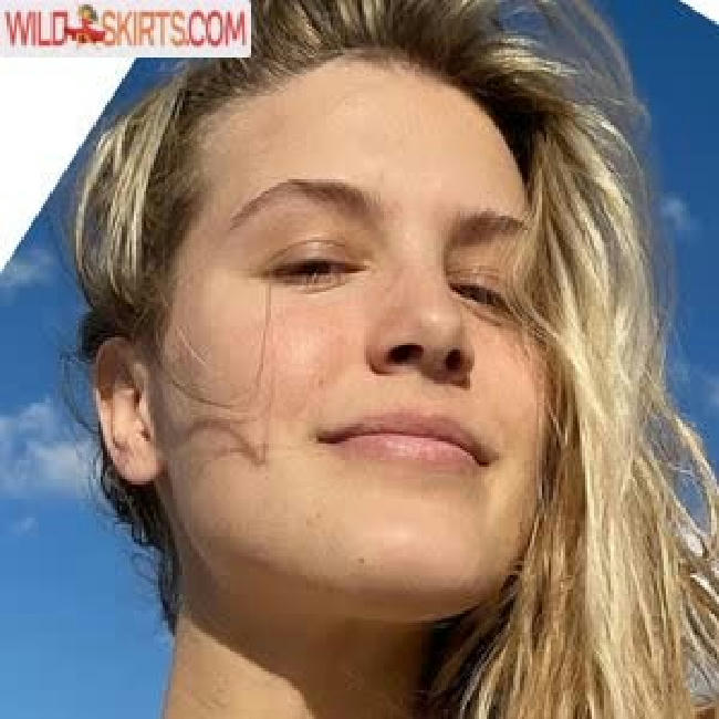 Eugenie Bouchard Ai Porn / geniebouchard nude Instagram leaked photo #6