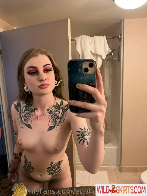 euphoriadreams333 / euphoriadreams333 / lex_that_one_dramatic_girl nude OnlyFans, Instagram leaked photo #160