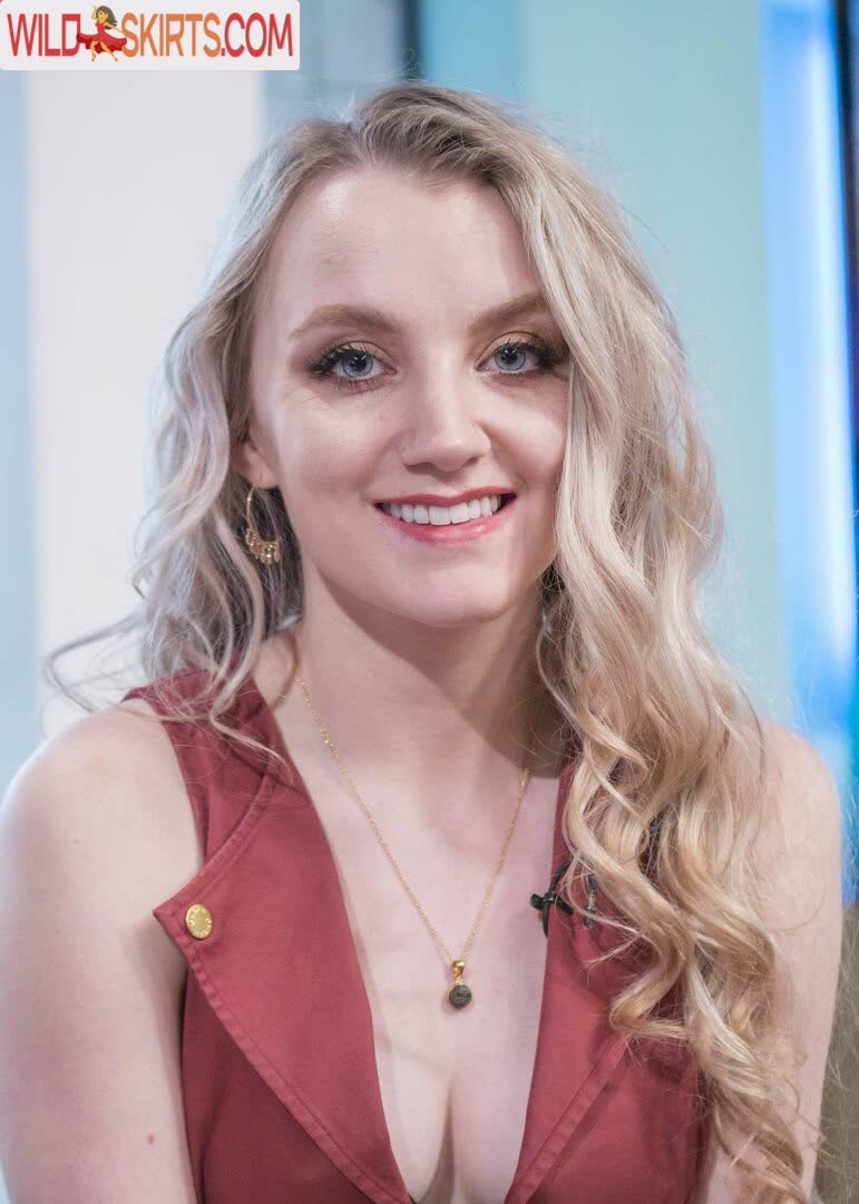 Evanna Lynch / Luna Lovegood Reportedly / evannalynch nude Instagram leaked photo #8