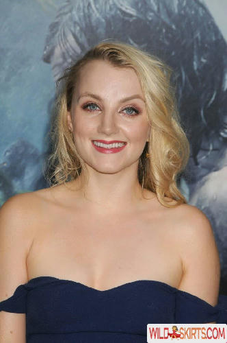 Evanna Lynch / Luna Lovegood Reportedly / evannalynch nude Instagram leaked photo #108