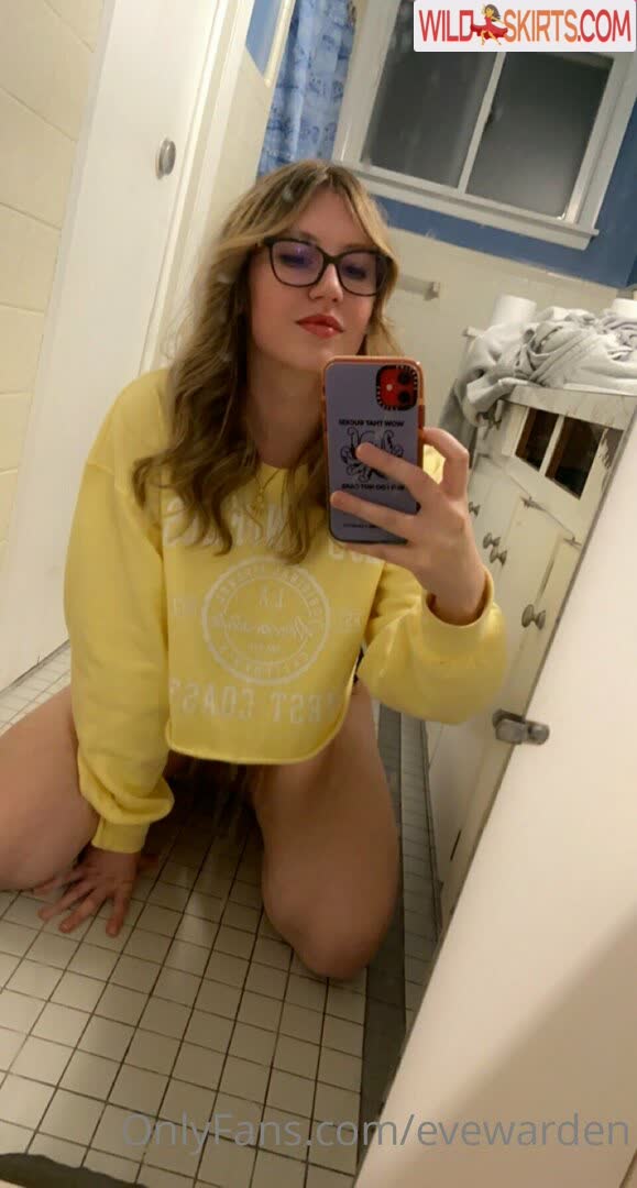 Eve Warden / Smilf.Money / ameliaevewarden / evewarden nude OnlyFans, Instagram leaked photo #10