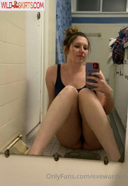 Eve Warden / Smilf.Money / ameliaevewarden / evewarden nude OnlyFans, Instagram leaked photo #22