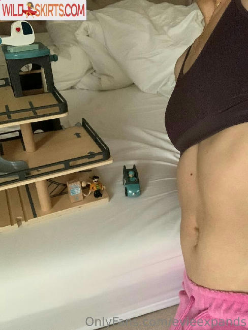 evieexpands / evie_expansion / evieexpands nude OnlyFans, Instagram leaked photo #5