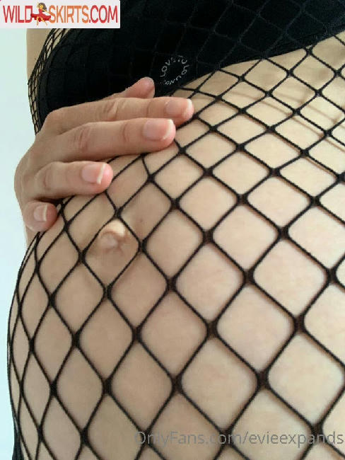 evieexpands / evie_expansion / evieexpands nude OnlyFans, Instagram leaked photo #12