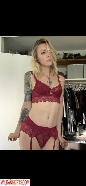 Ez_pz_evie / Eve Imightbe / evieserena / quitsweatingme nude OnlyFans, Instagram leaked photo #2