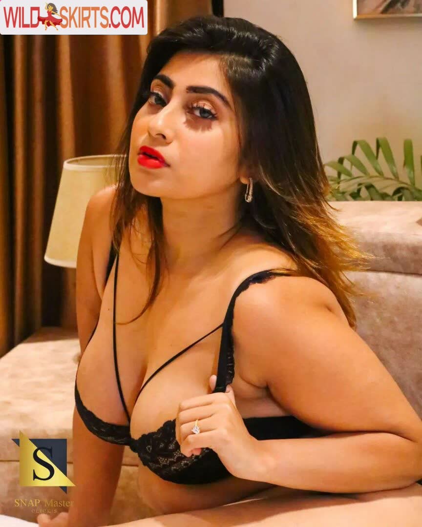 Farihapriyam nude leaked photo #23