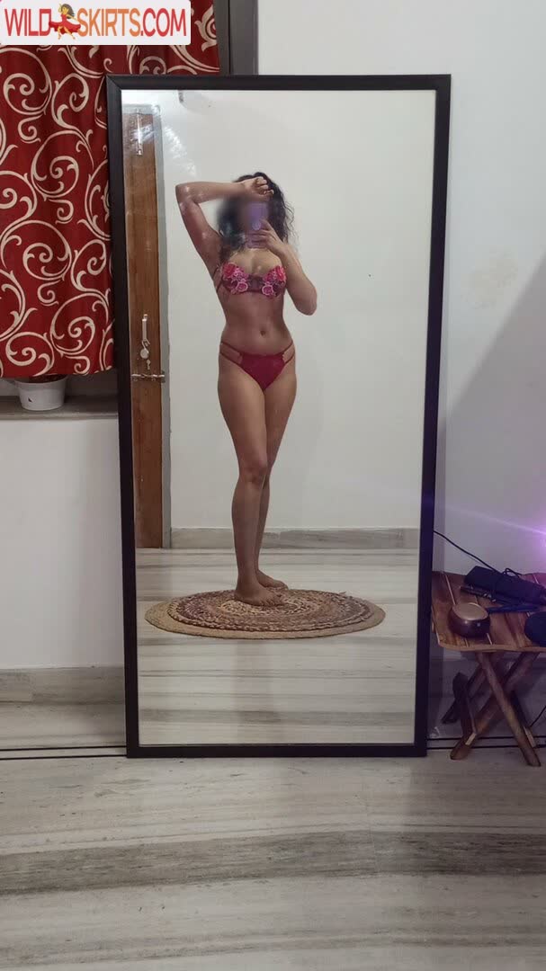 feelinhothothot / Hina / RazzyDazzy69 / feelinhothothot / lazyyRazzmatazzz nude OnlyFans leaked photo #4