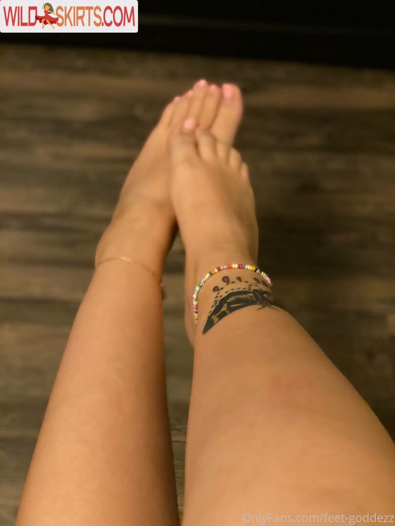 Feet-goddezz nude leaked photo #35