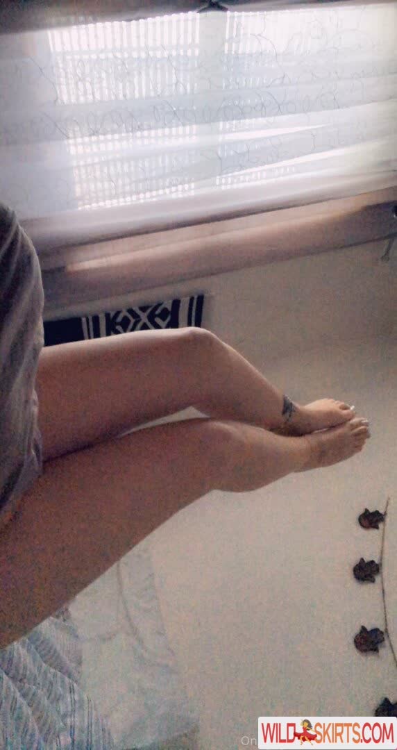 Feet-goddezz nude leaked photo #22