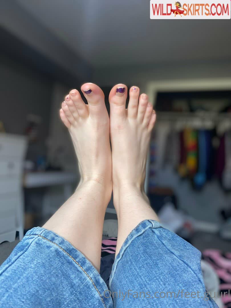 Feet.guurl nude leaked photo #4