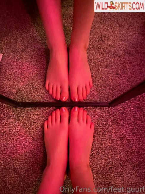 Feet.guurl nude leaked photo #2