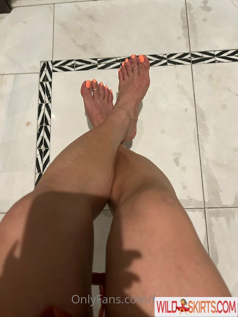 Feet_of_unicorn nude leaked photo #10