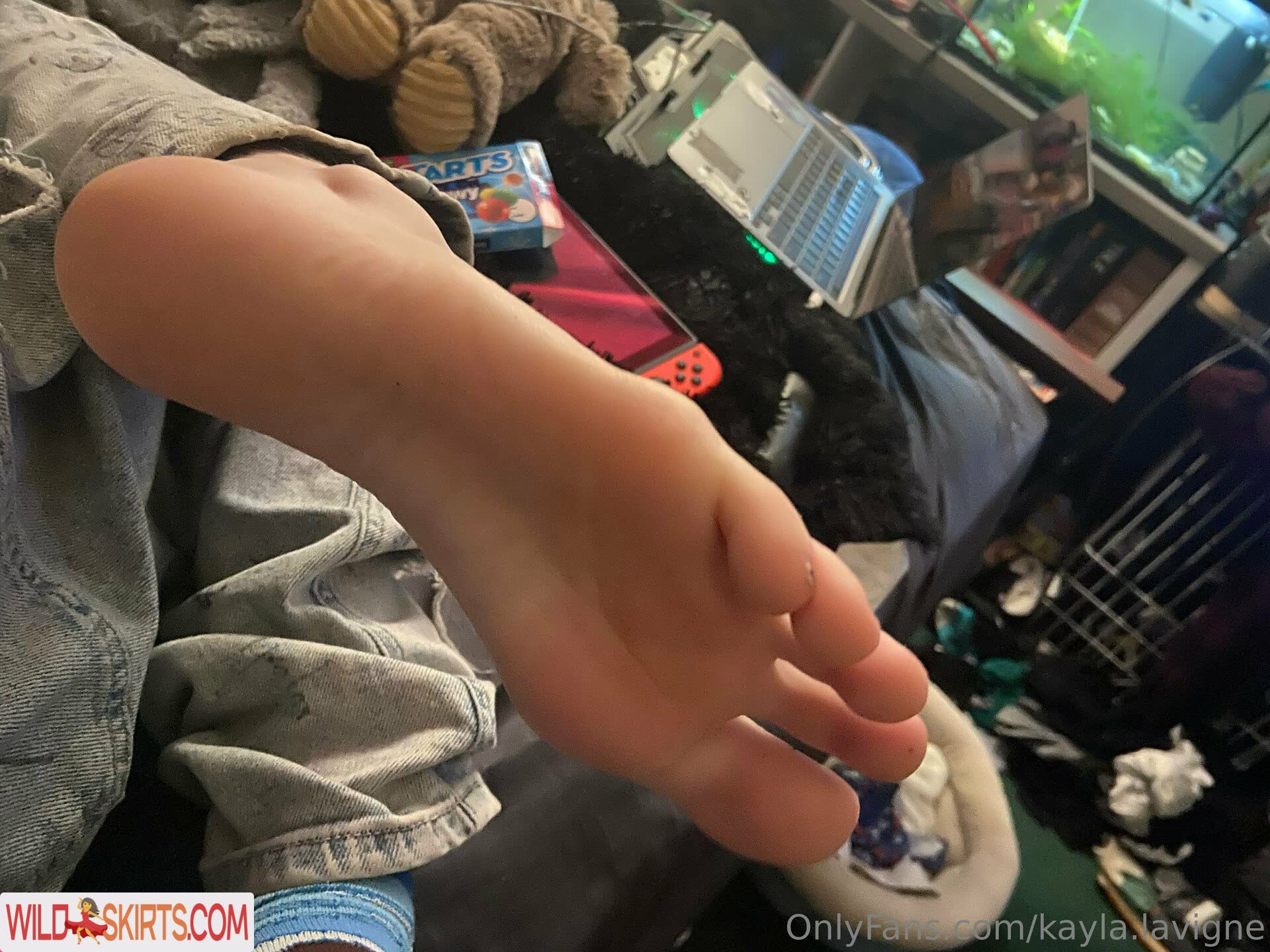 Feetiecutieee nude leaked photo #8