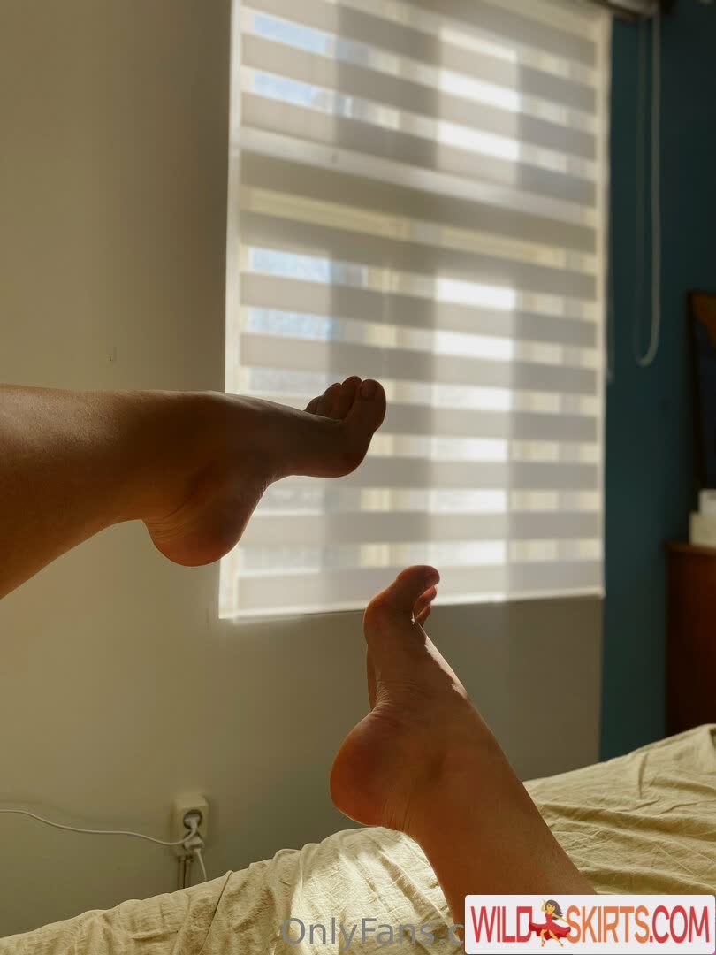 Feetloretta nude leaked photo #35