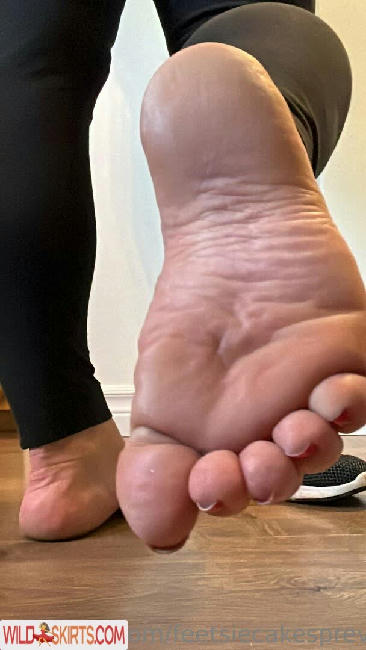 feetsiecakespreviews / feetsiecakespreviews / feetsypeets nude OnlyFans, Instagram leaked photo #19