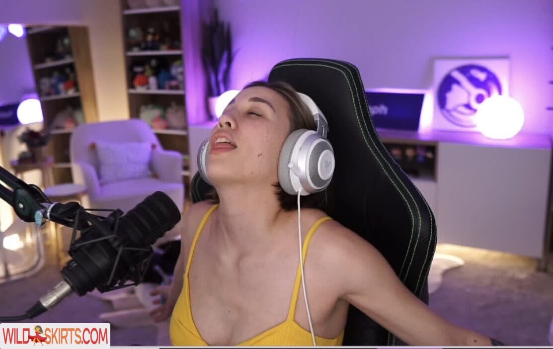 Femsteph nude leaked photo #17