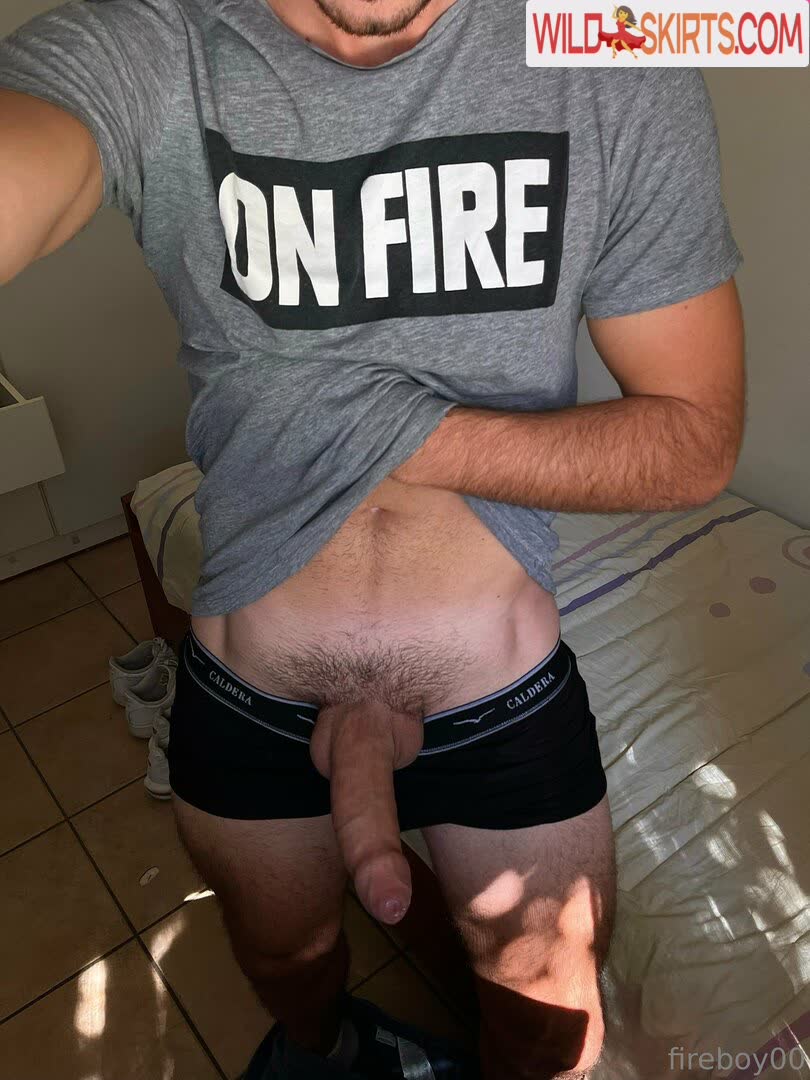 Fireboy00 nude leaked photo #8