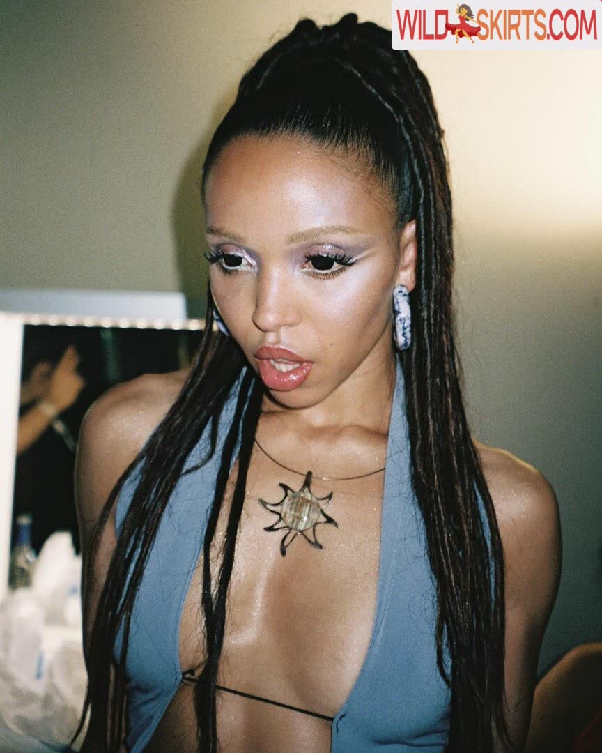 FKA Twigs / FKAtwigs nude Instagram leaked photo