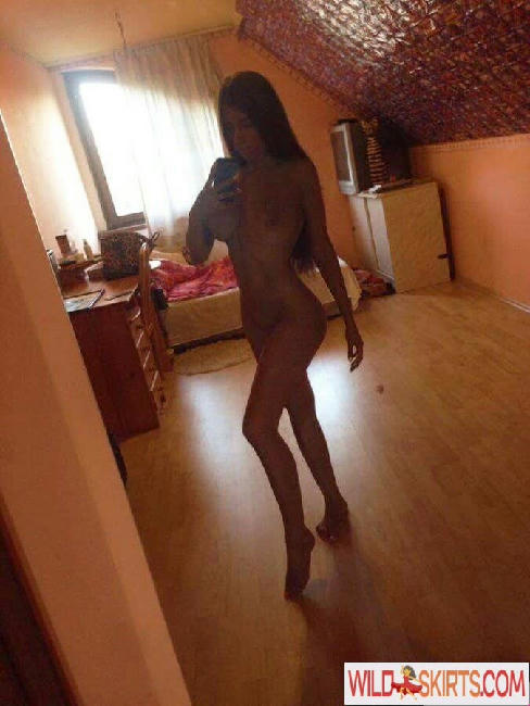 Flora Tabi / floraartist / tapi_floo nude OnlyFans, Instagram leaked photo #7